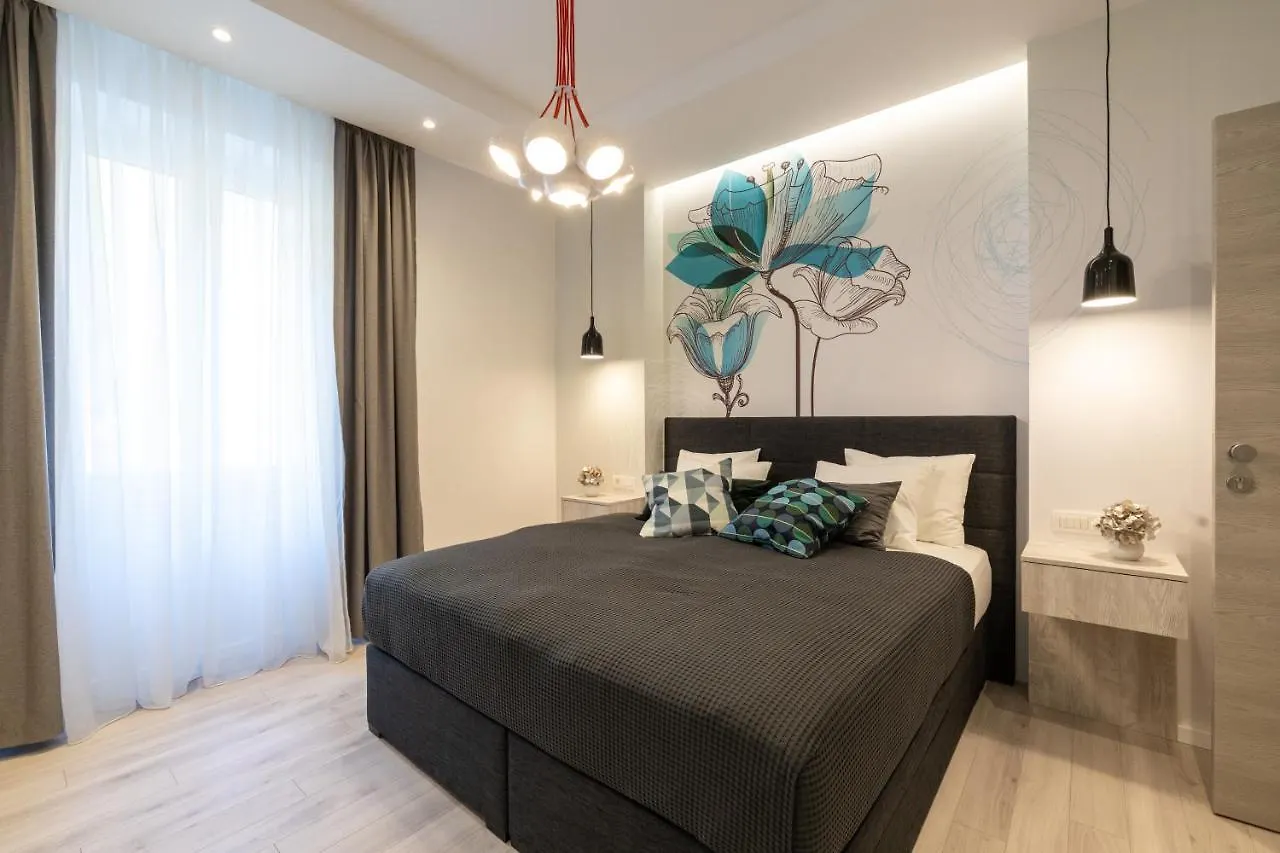 Sweet Dreams-Old Town Hotell Split Pensionat