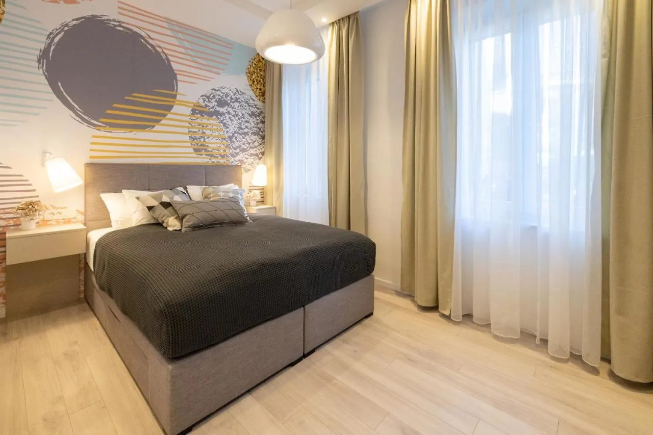 Sweet Dreams-Old Town Hotell Split Pensionat